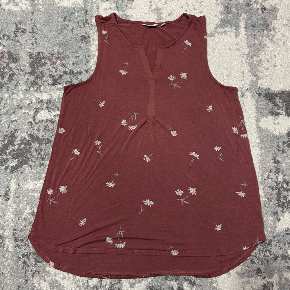 Reitmans Maroon Floral Tank Top